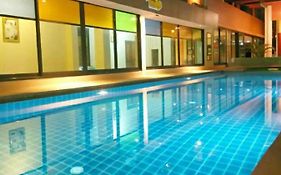 โรงแรมฟร้อนบีช frontbeach
